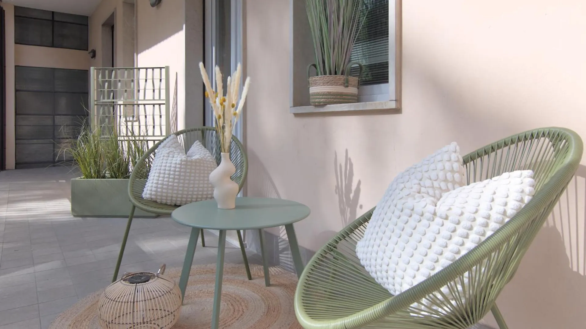 Apartment Atelier River Charm Near Adige, Center & Game Room Verona