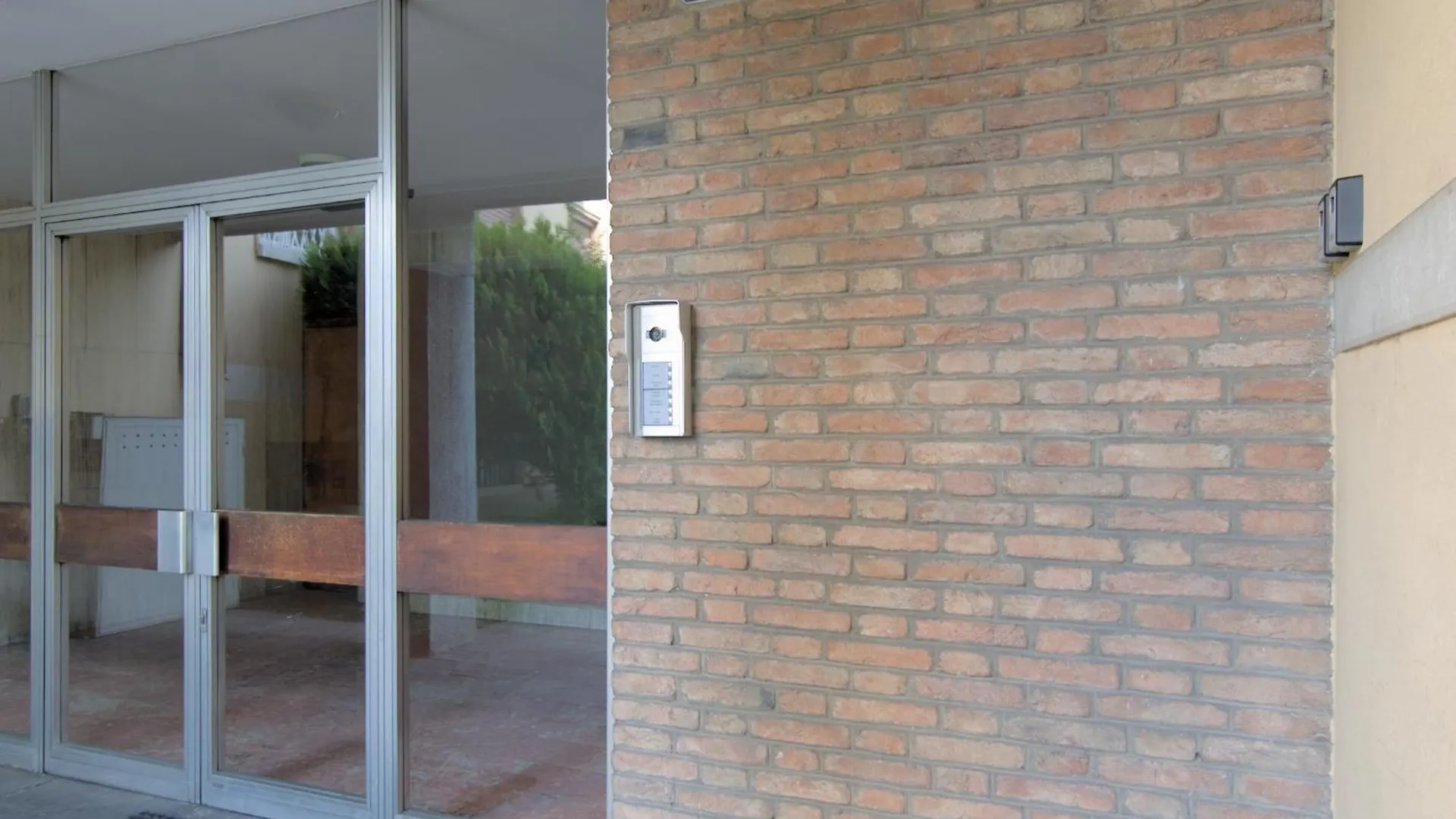 Atelier River Charm Near Adige, Center & Game Room Verona Italy