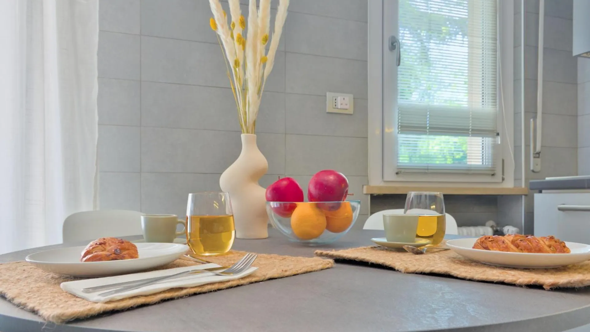 Atelier River Charm Near Adige, Center & Game Room Verona
