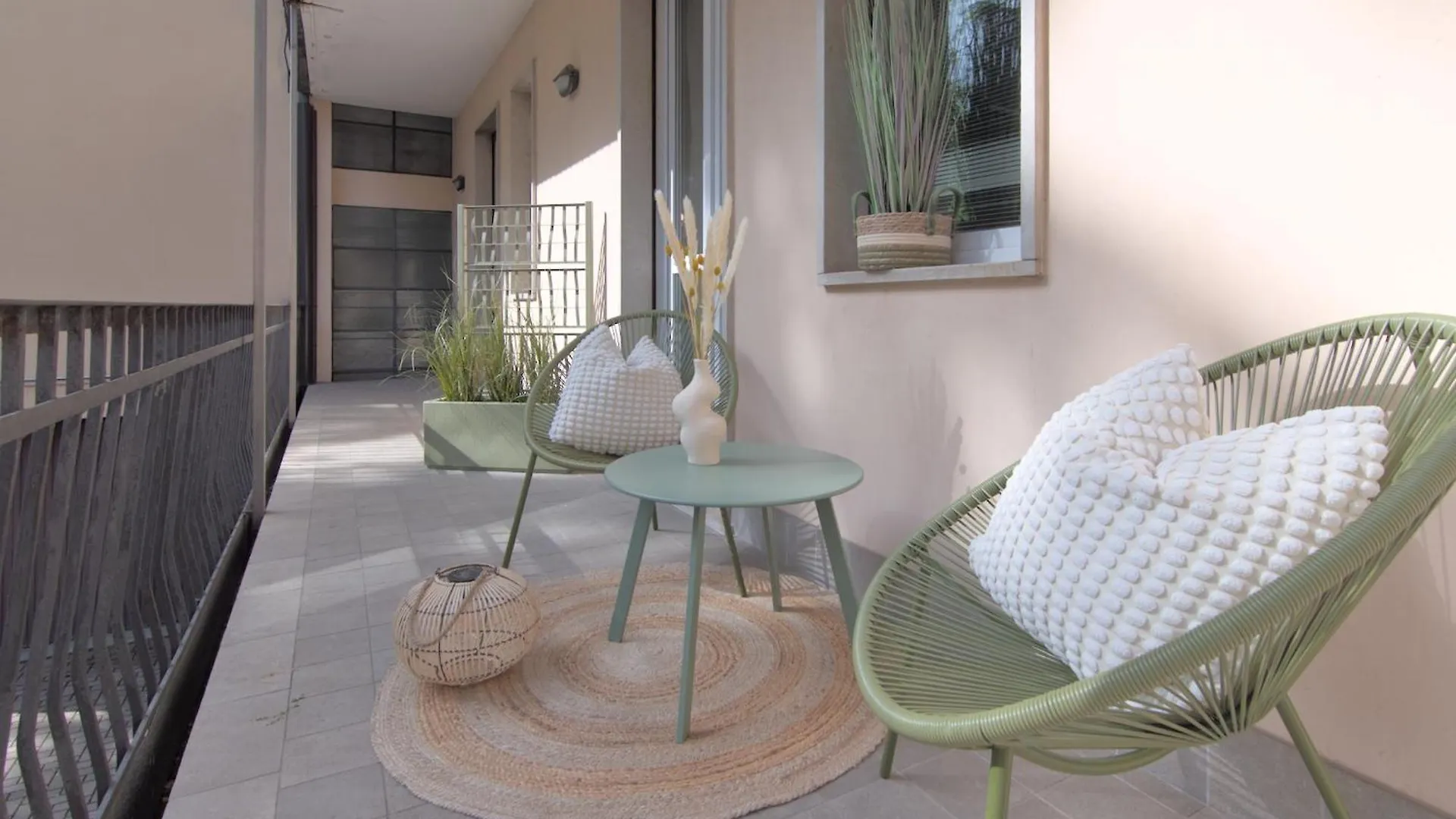 Apartment Atelier River Charm Near Adige, Center & Game Room Verona