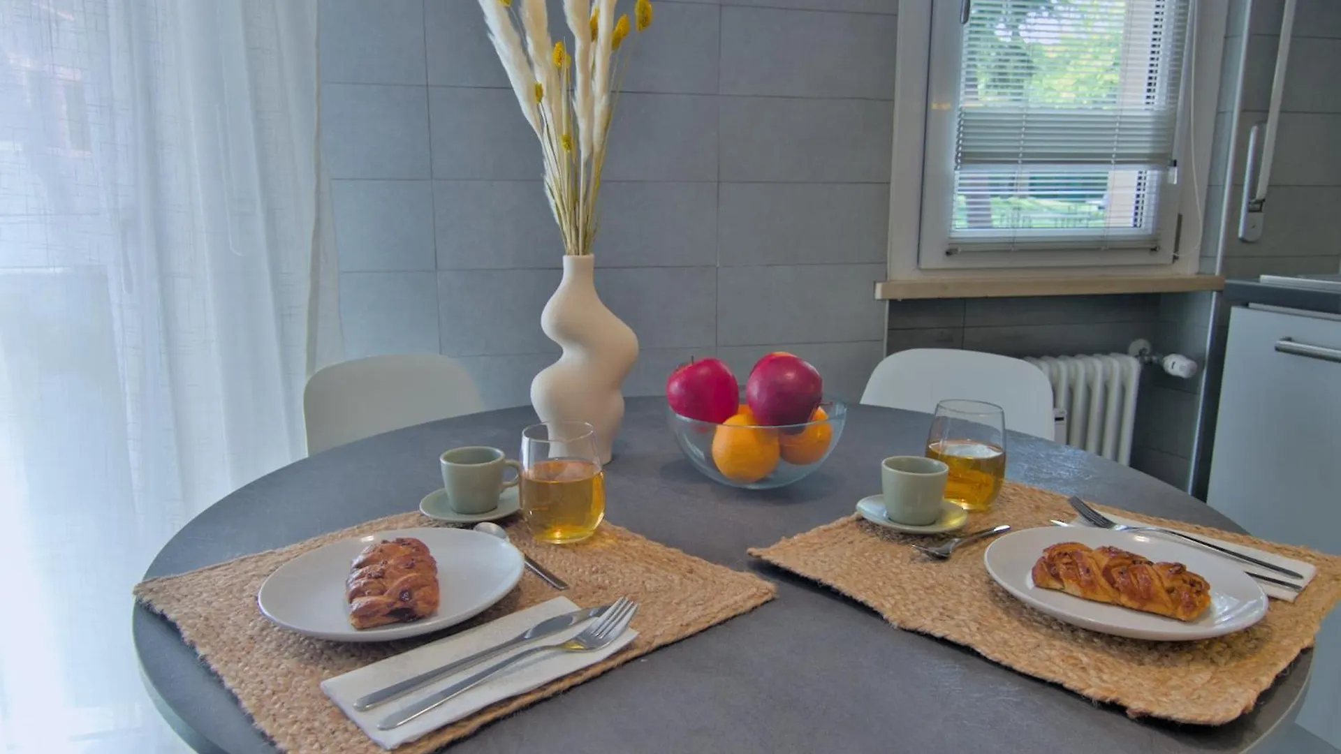 Διαμέρισμα Atelier River Charm Near Adige, Center & Game Room Βερόνα Ιταλία